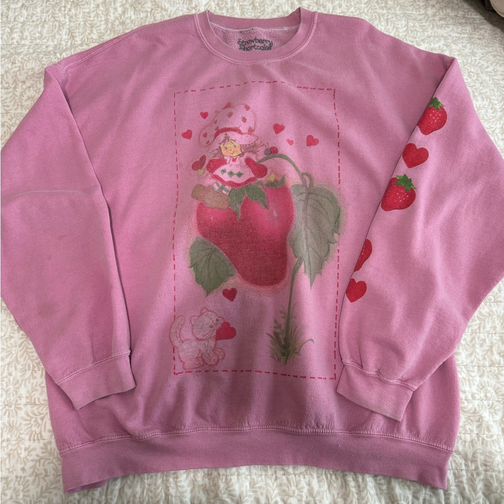 Pacsun Strawbwrry Shortcake crewneck - one size